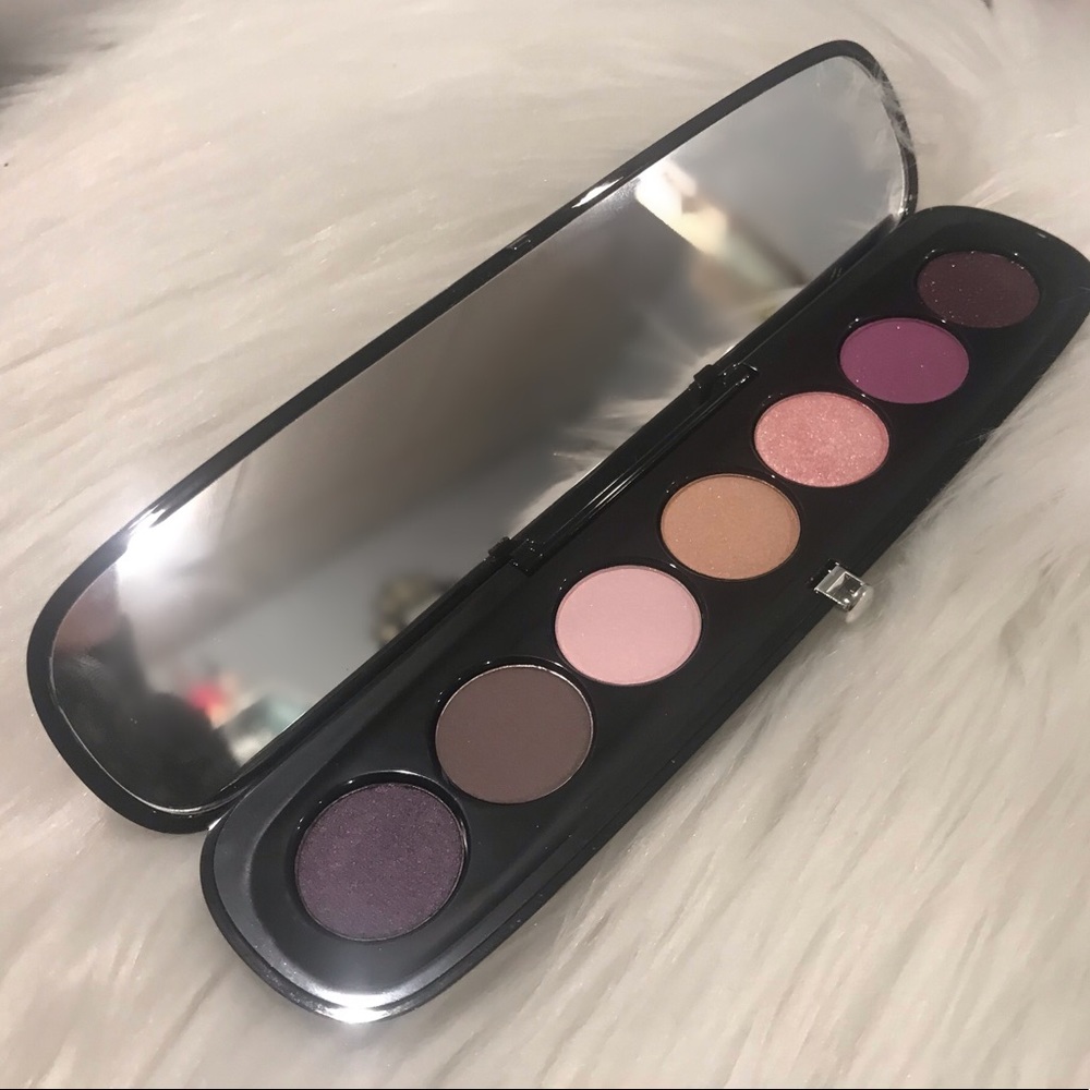 NWOT!! MARC JACOBS multi finish eyeshadow palette